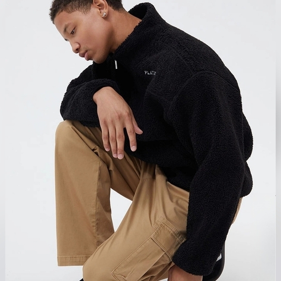 Playboy Double Header Embroidered Sherpa Jacket in Black Size Large - Picture 4 of 13